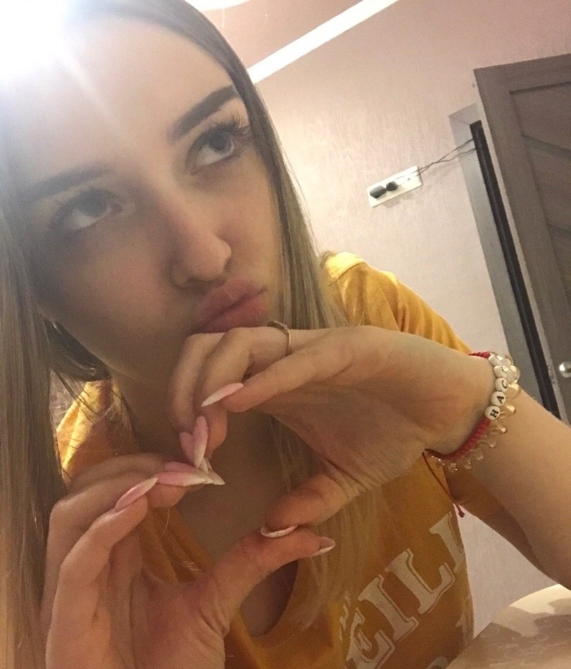 Алекса привлекальеная девушка из Королева цена от 3000 руб