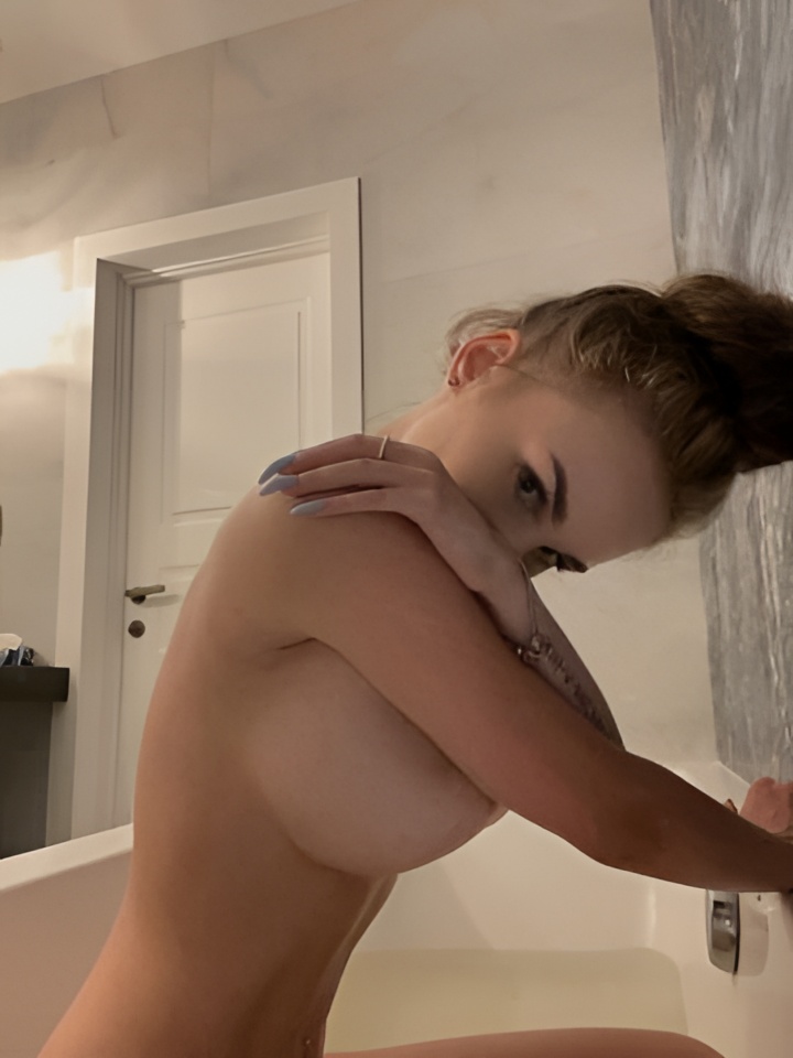 Индивидуалка Алена, доступна для личного знакомства от 2000 руб