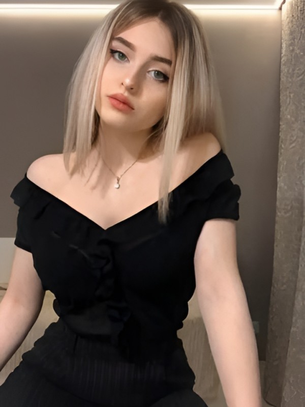 Кира привлекательная девушка из Королева цена от 10000 руб